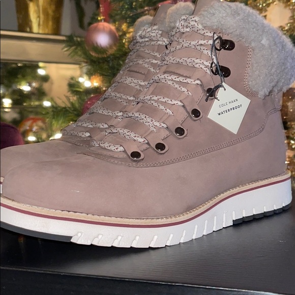 NWT Women’s Cole Hahn ZeroGrand - Picture 4 of 8